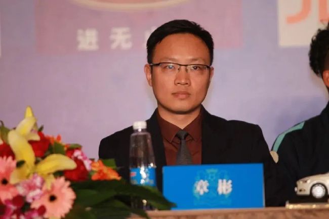 小马拉大车番号